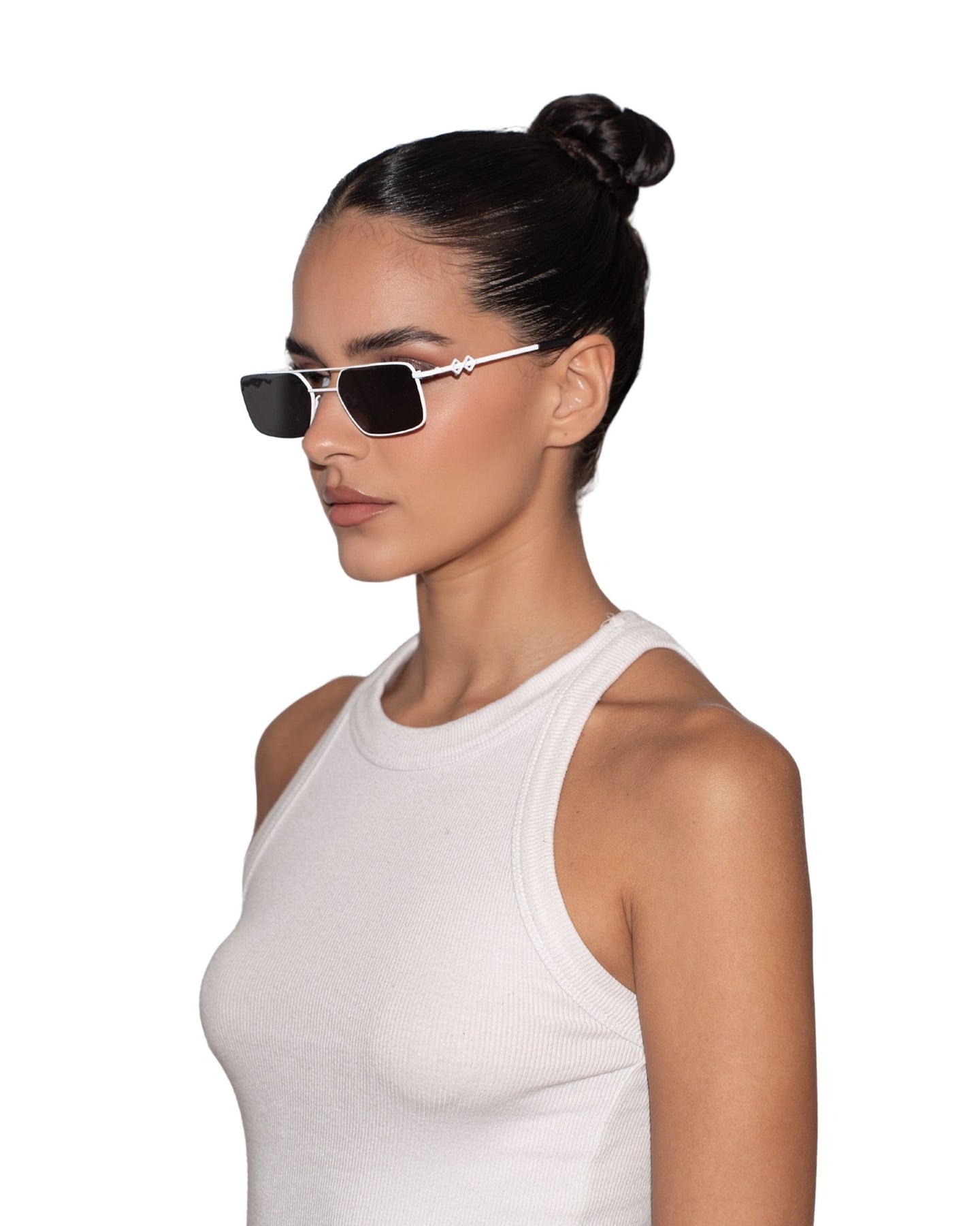 Get Women’s Sunglasses in White Colour – Shop Online in USA, UK, Canada & United Arab Emirates